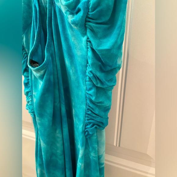 GENTLY USED VENUS SIZE LARGE SLEEVELESS BEADED TOP UNEVEN HEM TIE DYED LOOK - Picture 10 of 13